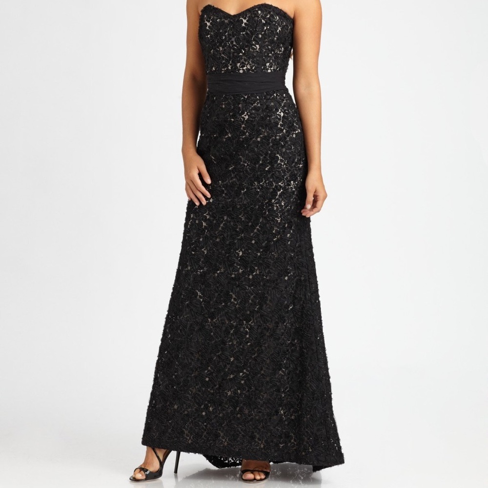 Badgley Mischka - Women's Black Strapless Lace Gown